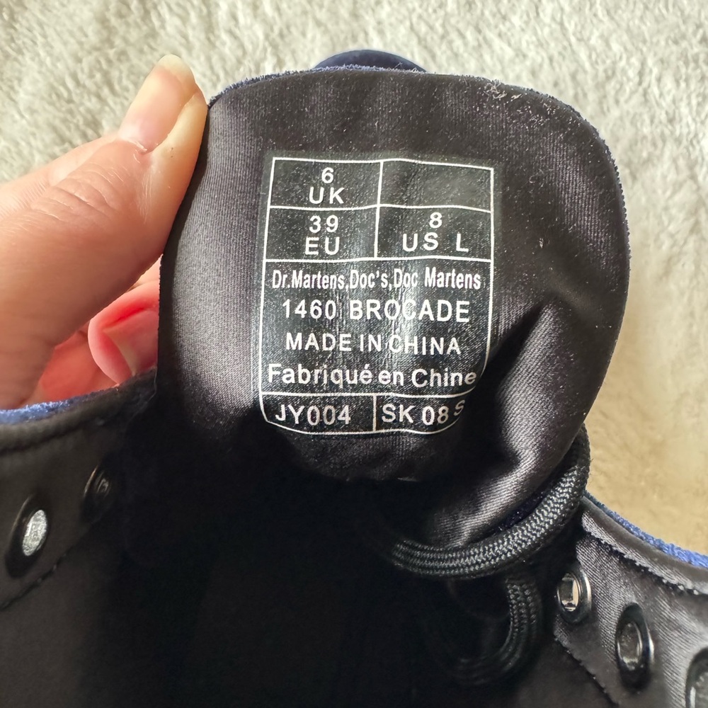 NEW Velvet Embossed Royal Blue 1460 Vegan Dr Martens - Picture 7 of 7